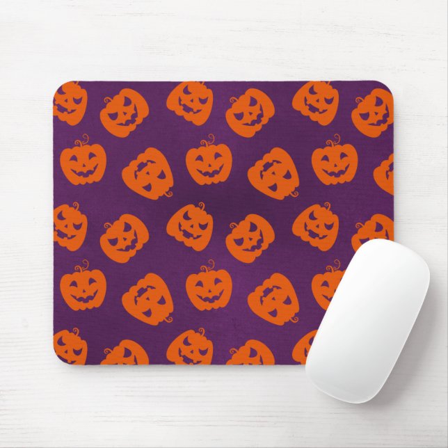 Halloween Pumpkins on Purple Background Pattern Mouse Mat (With Mouse)