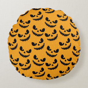 Halloween: scary faces, vintage style. round cushion