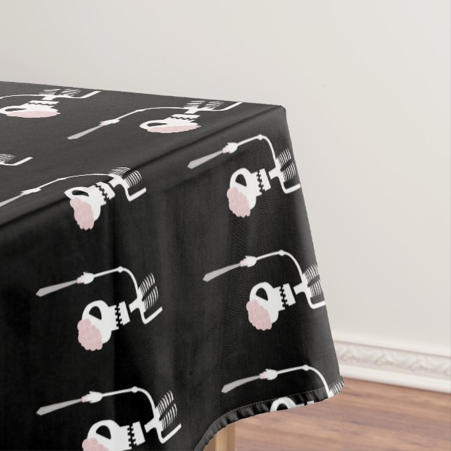 Halloween skeleton with a sword  tablecloth (In Situ)