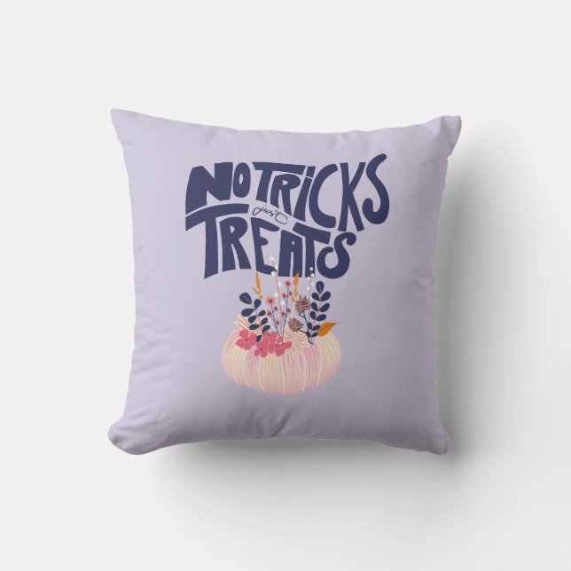 Halloween Vibes Kissen ・ No Tricks, Just Treats Cushion (Front)