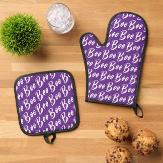 Halloween white purple boo text pattern oven mitt & pot holder set