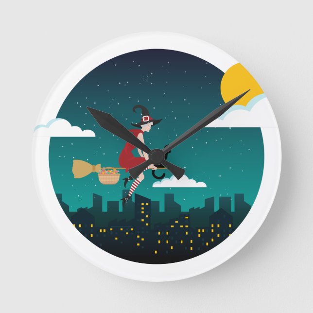 halloween witch Befana Round Clock (Front)