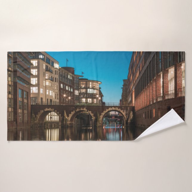 Hamburg Ellerntorsbrücke Bath Towel (Bath Towel)