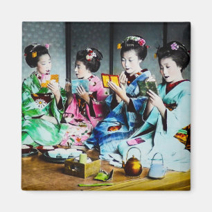 Hand Coloured Vintage Geisha Gathering Magnet