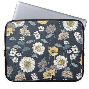 Hand-drawn floral, seamless artistic pattern. laptop sleeve