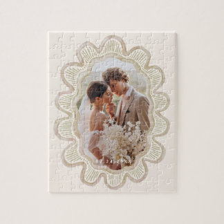 Hand-painted beige scalloped oval photo frame jigsaw puzzle