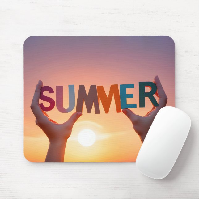 Hands Holding Summer Text  Mouse Mat (With Mouse)