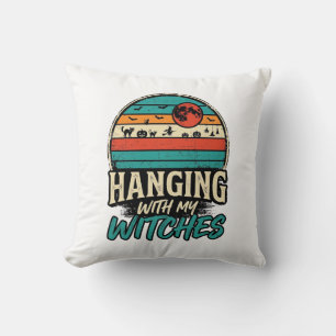 Hanging With My Witches Vintage Halloween Shirt De Cushion