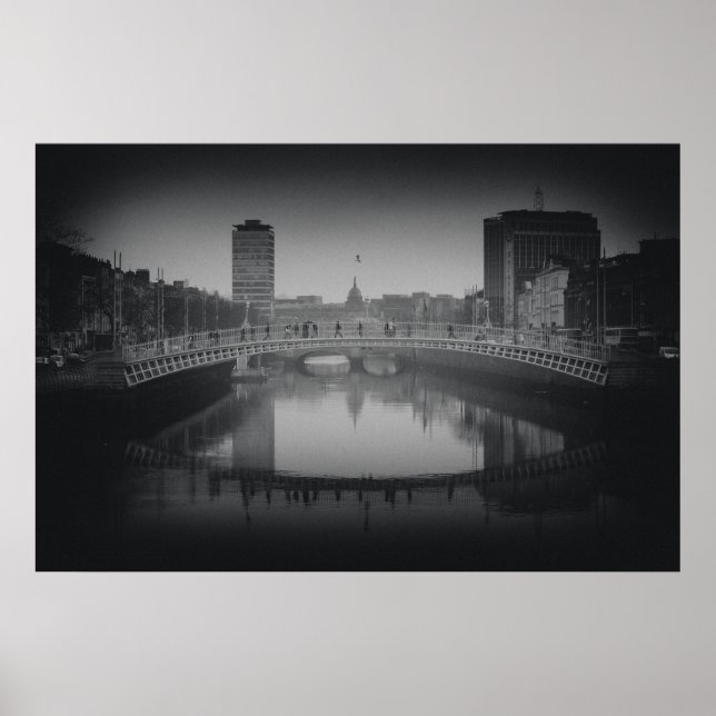 Ha'penny Bridge, Dublin - Canvas Poster (Front)