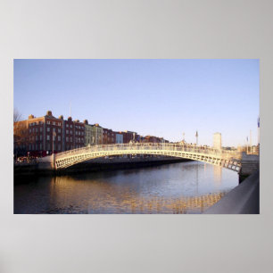 Ha'penny Bridge : Dublin Ireland Poster