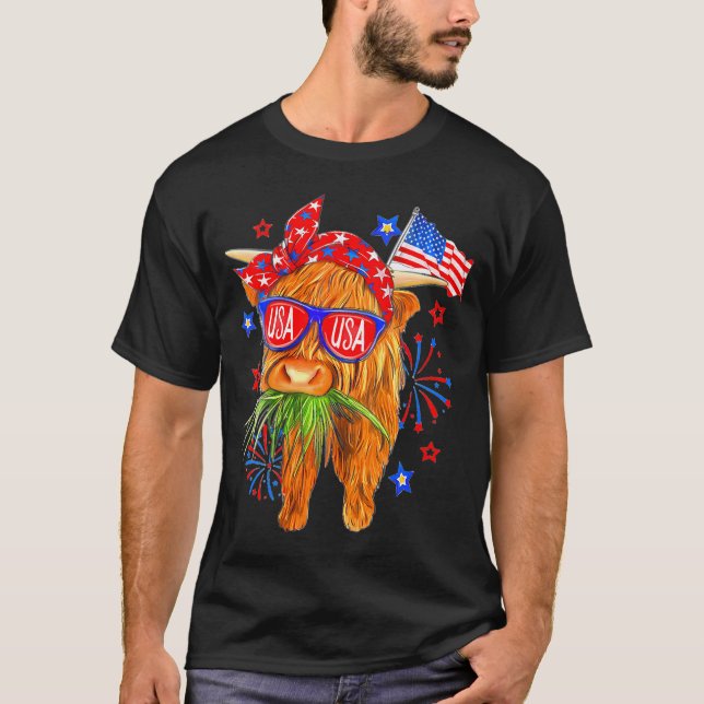 Happy 4Th Of July Highland Cow With America Flag G T-Shirt (Front)