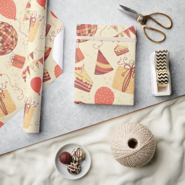 Happy Birthday Cream Wrapping Paper (Crafts)