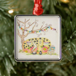 **HAPPY CAMPER'S CHRISTMAS ORNAMENT** METAL TREE DECORATION