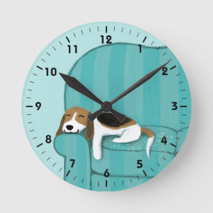 Happy Couch Beagle - Cute Puppy Dog Design Round C Round Clock
