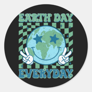 Happy Earth Day 2025 Retro Groovy Earth Day Everyd Classic Round Sticker