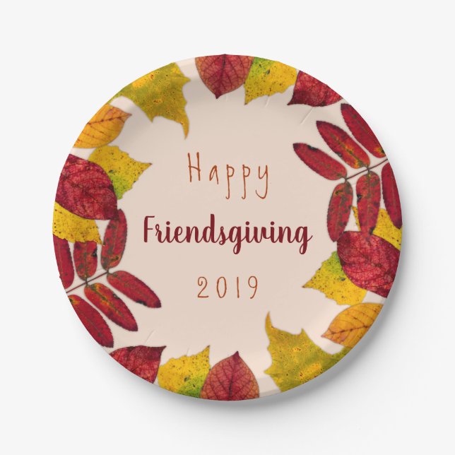 Happy Friendsgiving With Autumn Leaves Paper Plate (Front)