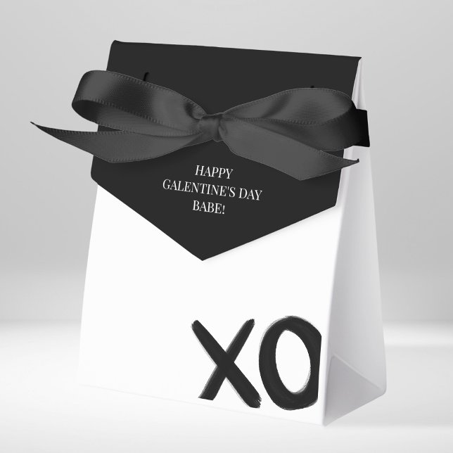 Happy Galentine's Day XOXO Black White Modern Favour Box (Happy Galentine's Day XOXO Black White Modern Favor Boxes)