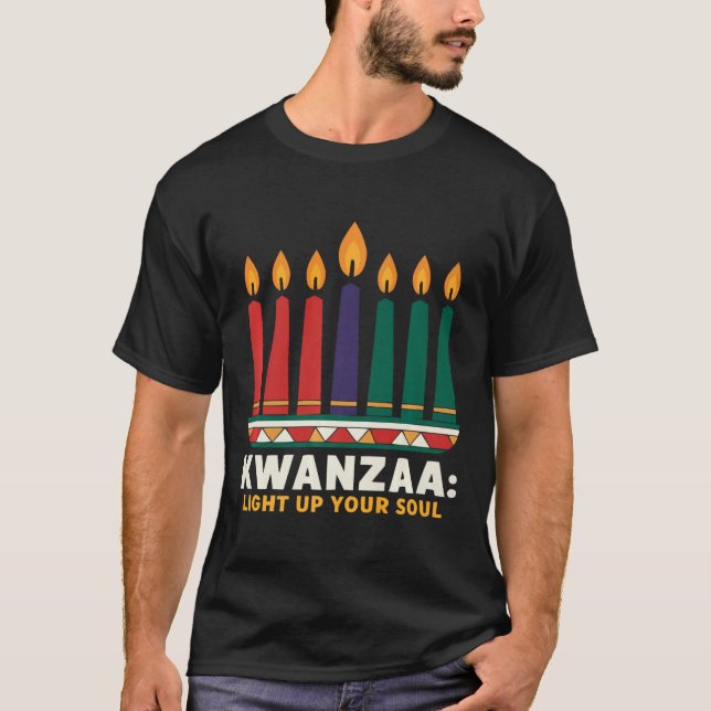 Happy Kwanzaa Candles Africa Holiday African Ameri T-Shirt (Front)