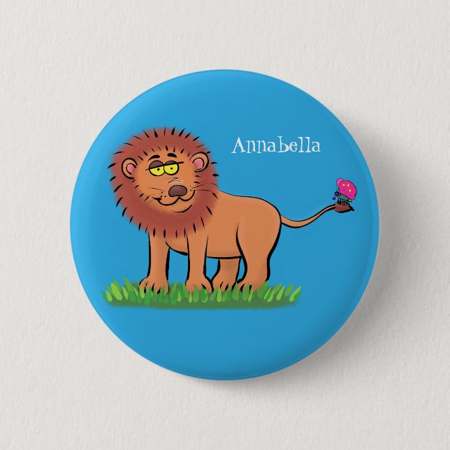 Happy lion with butterfly cartoon illustration 6 cm round badge (Front)