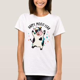 Happy Moo Year Funny Cow Pun  T-Shirt