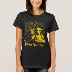 Happy New Year 2026 Bigfoot Alien Lovers New Years T-Shirt