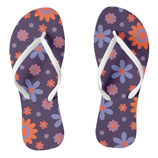  Happy Retro Flowers Cute 70s Hippie Daisy Pattern Flip Flops (Footbed)