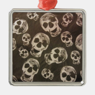 Happy Skulls Metal Tree Decoration