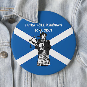 Happy St Andrews Day Flag Bagpiper Colossal Badge