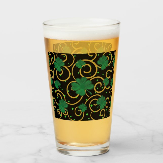 Happy St. Patty's Day      Glass (Front Filled)
