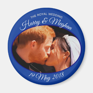 Harry and Meghan kiss photo royal wedding Magnet