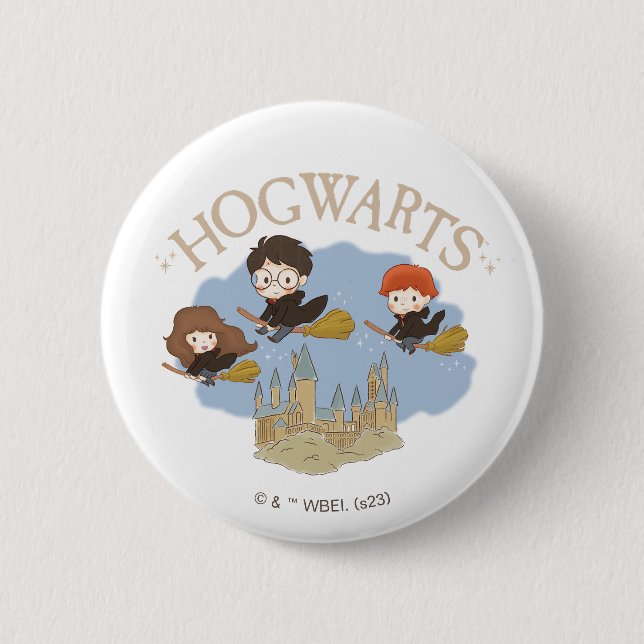 HARRY POTTER™, Hermione, & Ron Fly Over HOGWARTS™ 6 Cm Round Badge (Front)