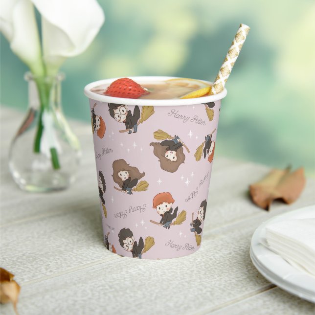 HARRY POTTER™, Hermione, & Ron Flying Pattern Paper Cups (Insitu)