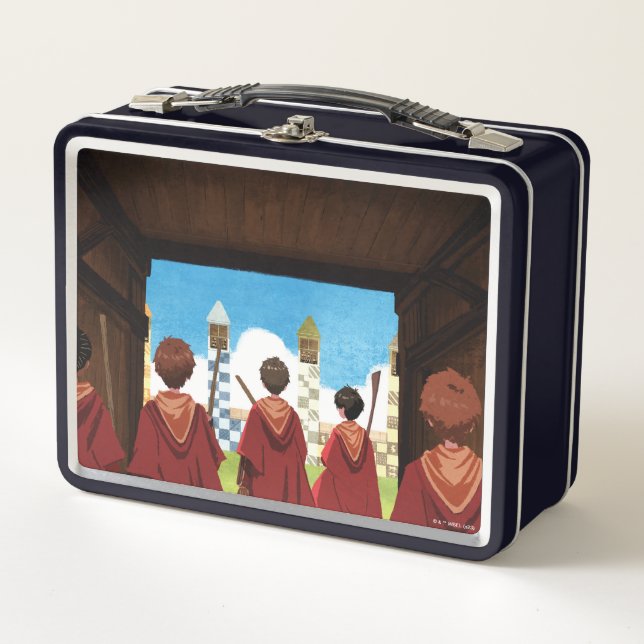 HARRY POTTER™ & the GRYFFINDOR™ QUIDDITCH™ Team Metal Lunch Box (Front)