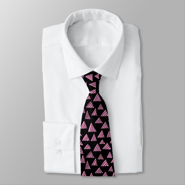 Hatched Triangles 250319 - Pink on Black Tie (Tied)