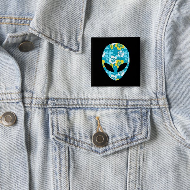 Hawaiian Alien Head - Funny Alien 15 Cm Square Badge (In Situ)