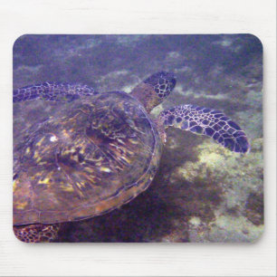 Hawaiian green sea turtles mouse mat