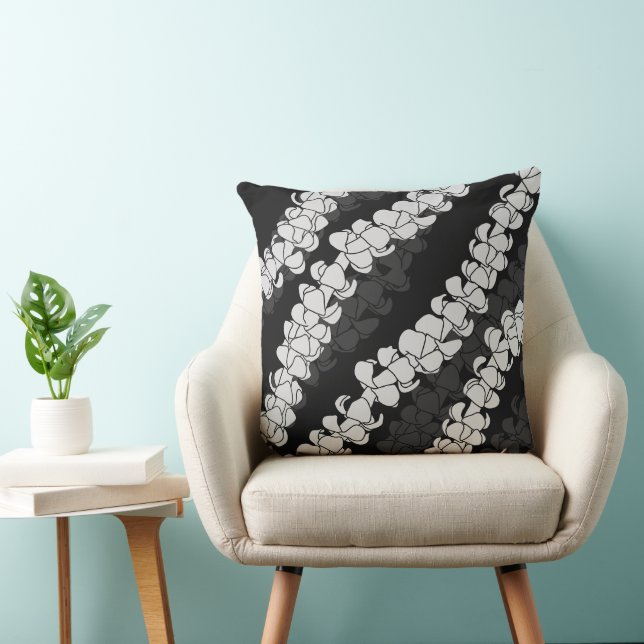 Hawaiian Print Puakenikeni lei Cushion (Chair)
