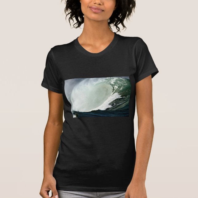 Hawaiian wave unleashes its power T-Shirt (Front)