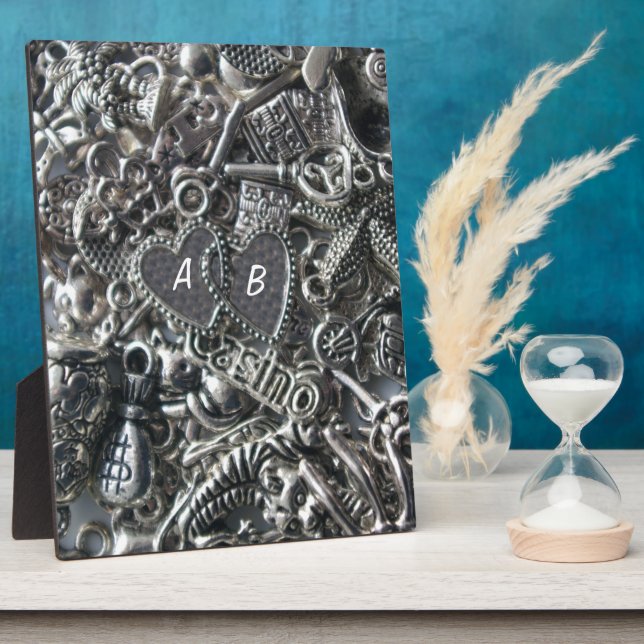 Heart charms plaque (Side)