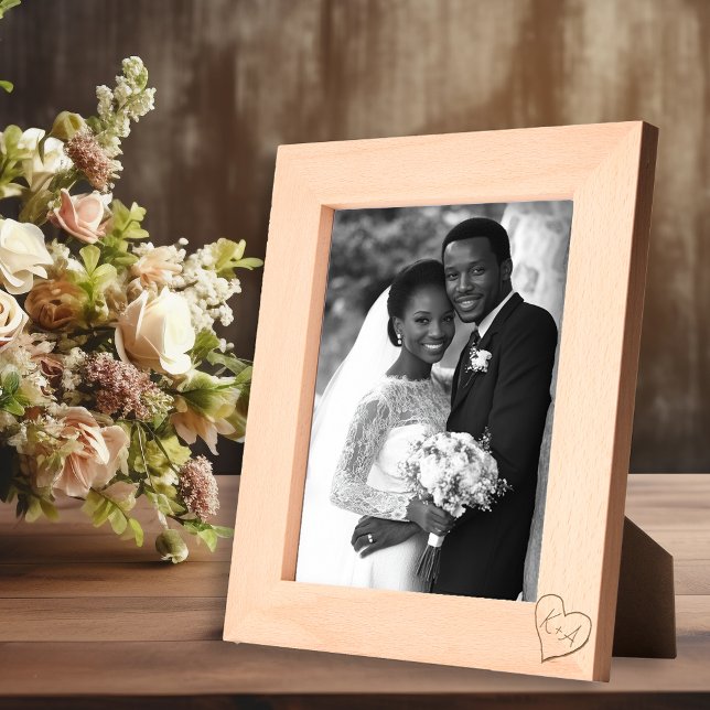 Heart Initials Minimalistic  Etched Frames (Creator Uploaded)