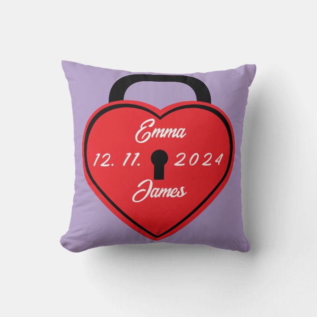 Heart lock cushion (Front)