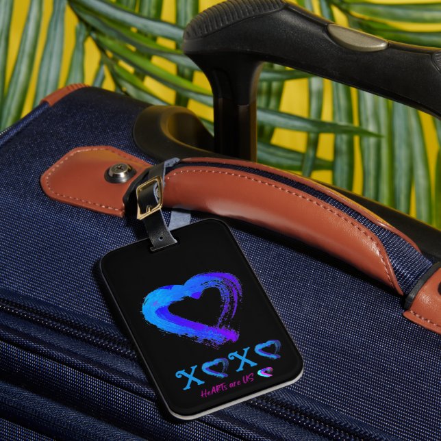 Heart Luggage Tag (Front Insitu 1)