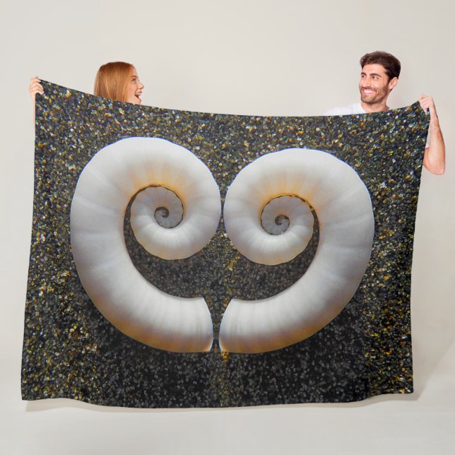 HEART SHELLS FLEECE BLANKET (In Situ)