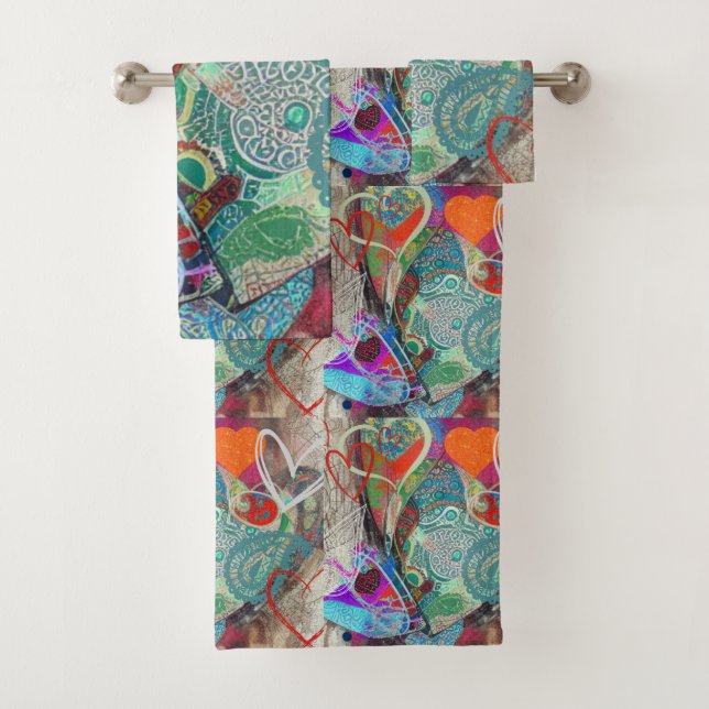 Hearts and Paisley Bath Towel Set (Insitu)