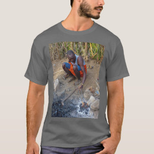 heating an iron nugget in an open furnace Gidonwod T-Shirt