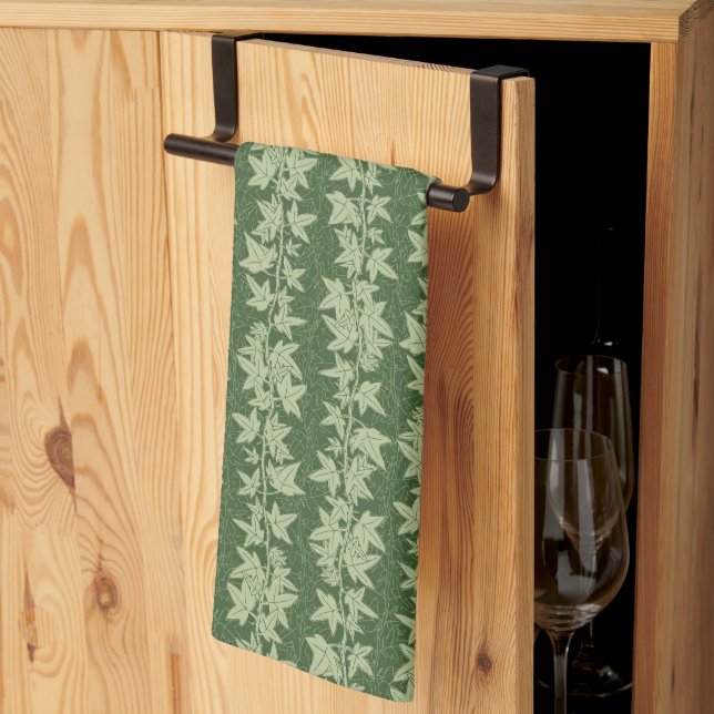 Hedera Ivy Vines - botanical green L_D pattern. Tea Towel (Thirds Fold)