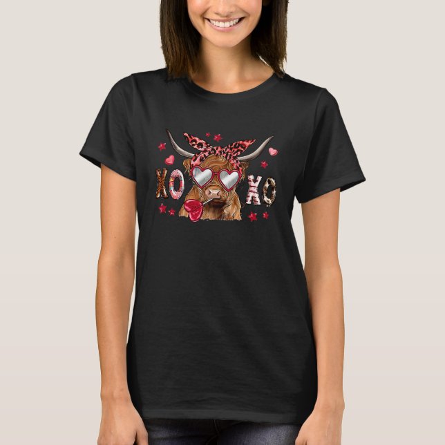Heifer Highland Cow Heart Glasses Leopard Valentin T-Shirt (Front)