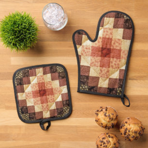 Heirloom Quilt Pattern Oven Mitt & Pot Holder Set