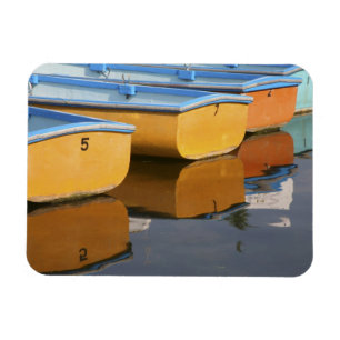 Henley-on-Thames row boats on the Thames River, Magnet