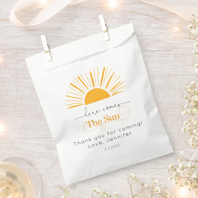 Here comes the sun birthday party favours favour bags (Clipped)